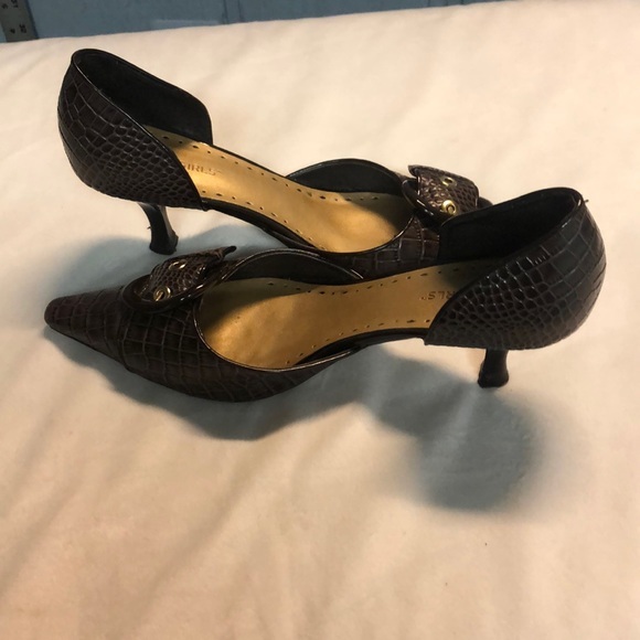 BCBGIRLS SNAKE SKIN 2" HEELS SIZE 7.5 - Picture 3 of 6